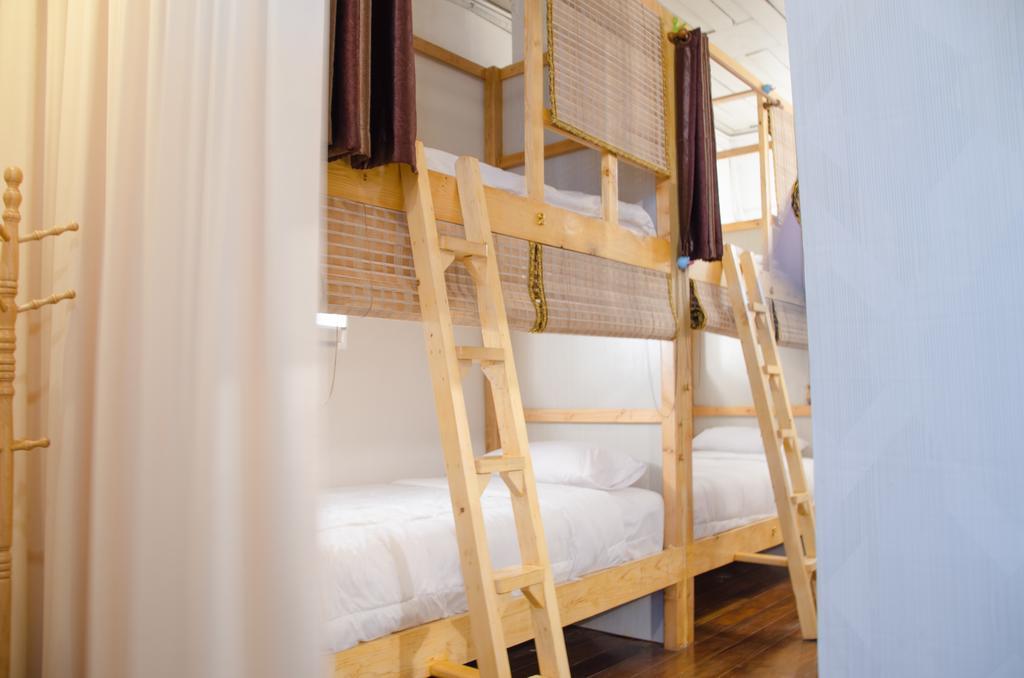 Bed And Butler Hostel Bangkok Chambre photo