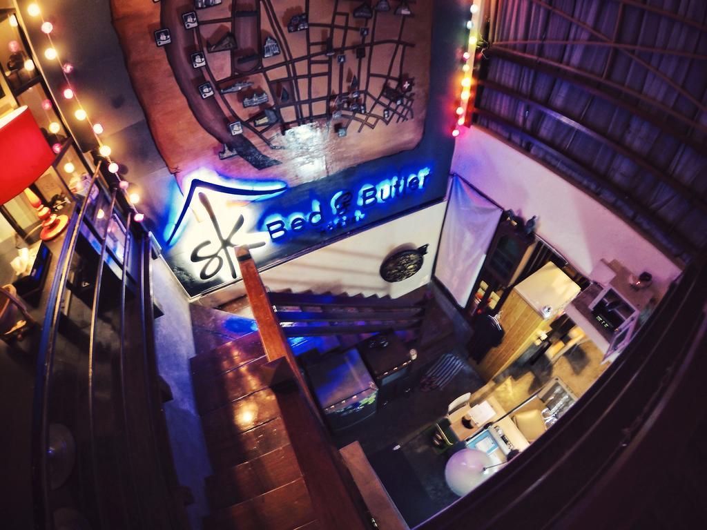 Bed And Butler Hostel Bangkok Extérieur photo
