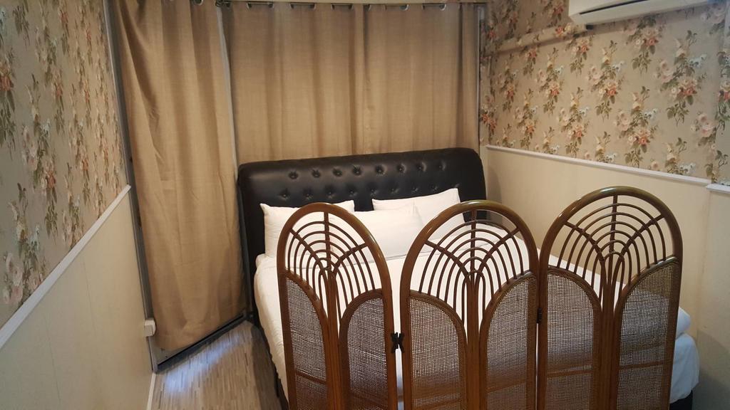Bed And Butler Hostel Bangkok Extérieur photo